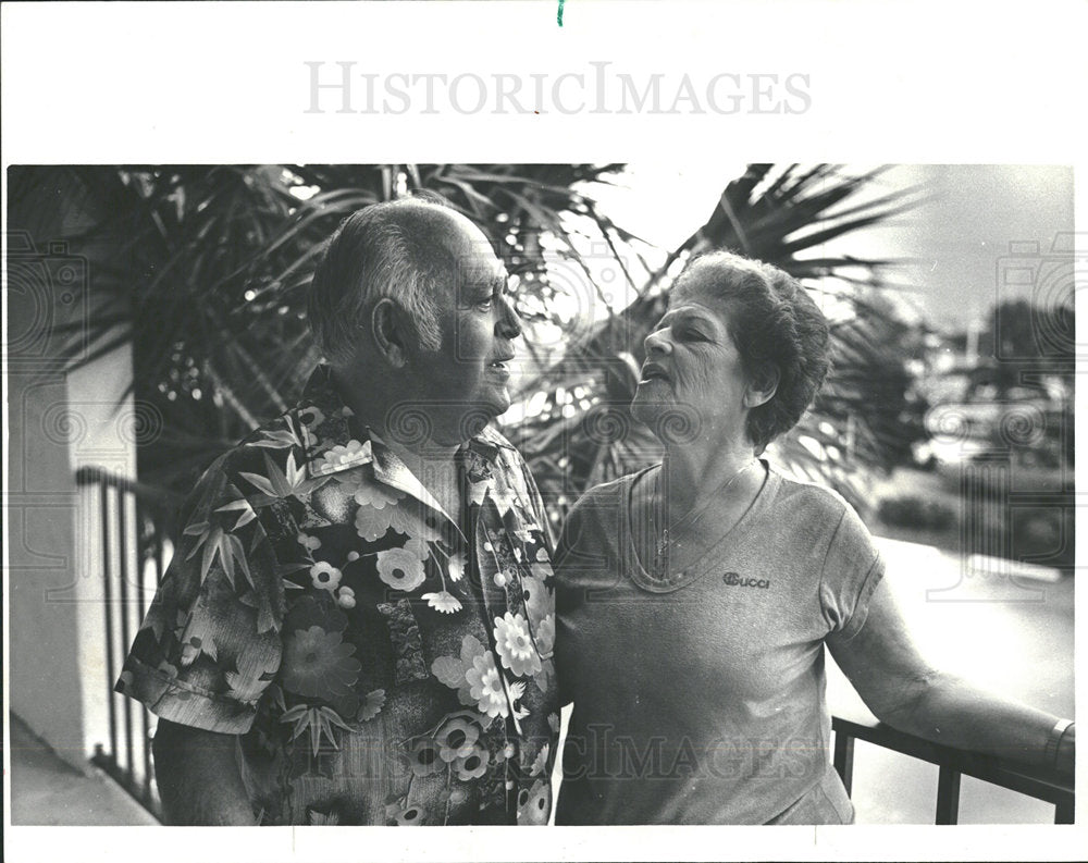 1982 Press Photo Couple Man Woman Florida Balcony - Historic Images