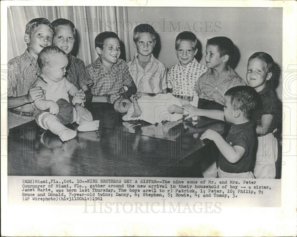 1961 Press Photo Nine Brothers Finally Get A Sister - Historic Images