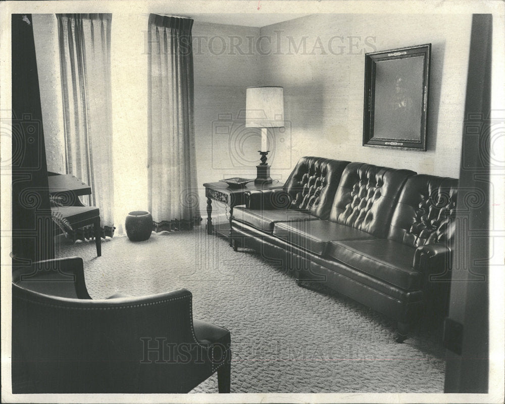 1970 Extra Room Carriage Way Apts. as Den - Historic Images