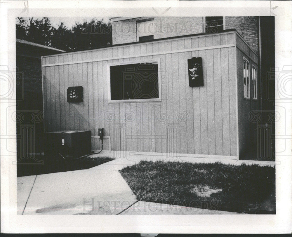 1970 Press Photo Blumberg House Diagonal Shaped Patio - Historic Images