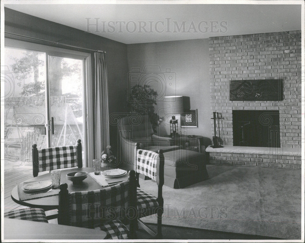 1969 Press Photo Somerset Ranch House Model Family Room - Historic Images