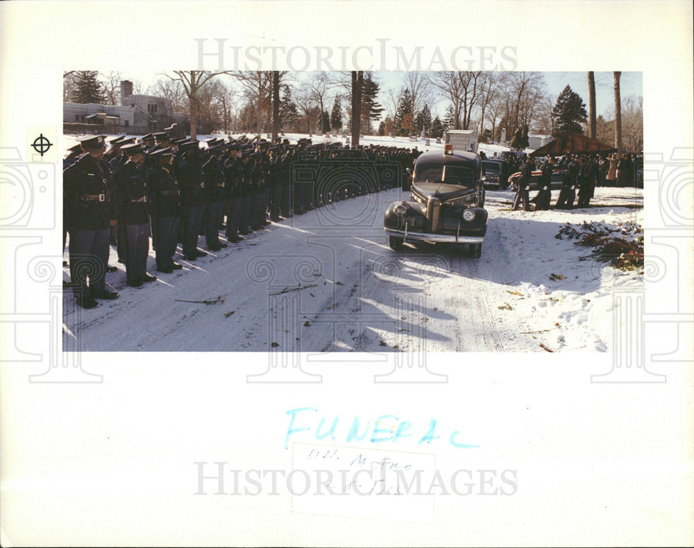 1991 Press Photo Salute Casket Tillerson Baptist Church - Historic Images