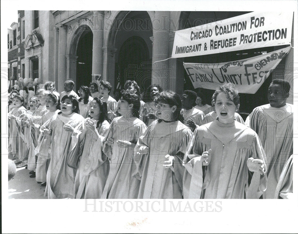 1990 Press Photo St Stanislaus Children Gospel Choir - Historic Images