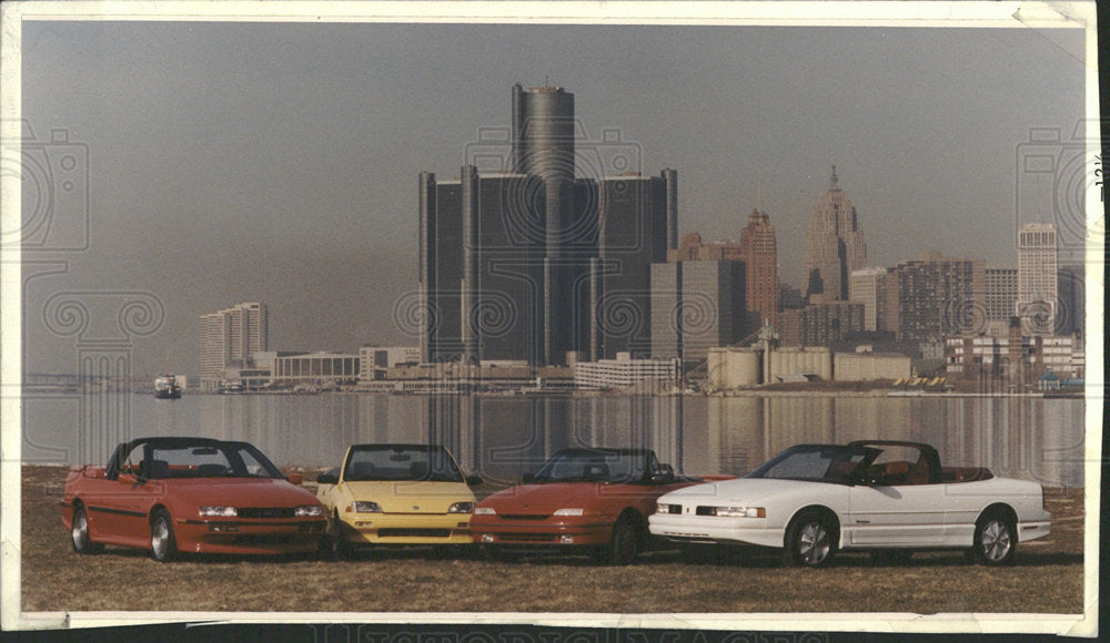 1990 Press Photo Detroit Waterfront Skyline Cars Build - Historic Images