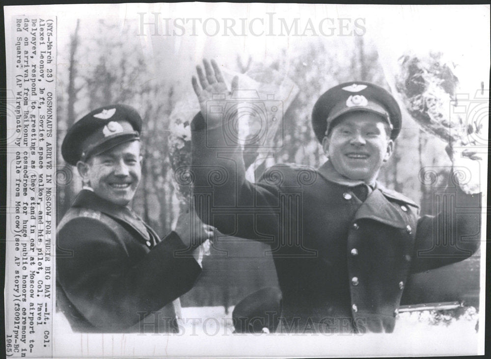 1965 Press Photo Cosmonauts Leonov Belyayey Moscow - Historic Images