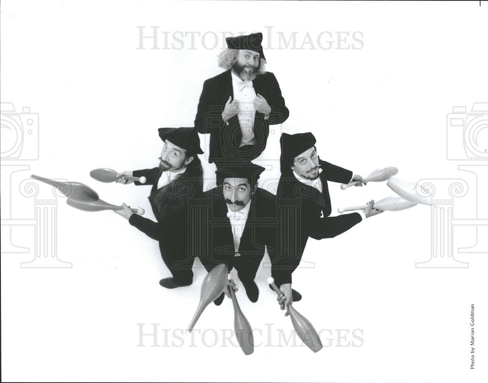 1993 Press Photo Juggling Act Flying Karamazov Brothers - Historic Images