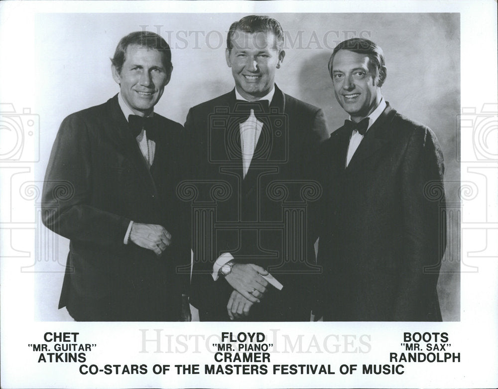 1973 Press Photo Chet Mr Guitar Atkins Floyd Piano Sax - Historic Images