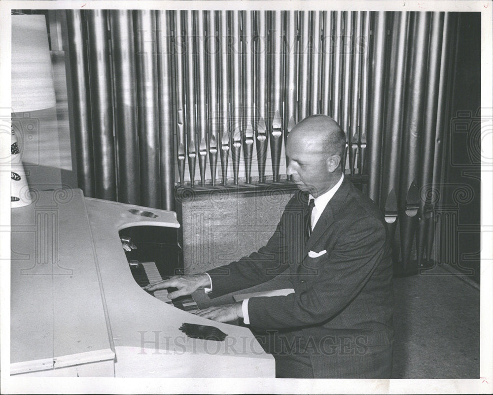 1962 Press Photo Carport Concert Killebrew coaxes pride - Historic Images