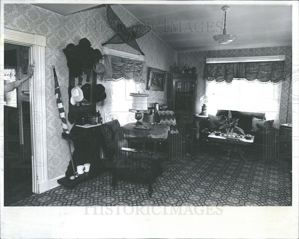 1980 Press Photo Victorian Antiques West Interior home - Historic Images
