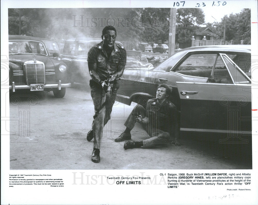 1988 Press Photo Wilem Dafoe Georgy Hines Off Limits - Historic Images