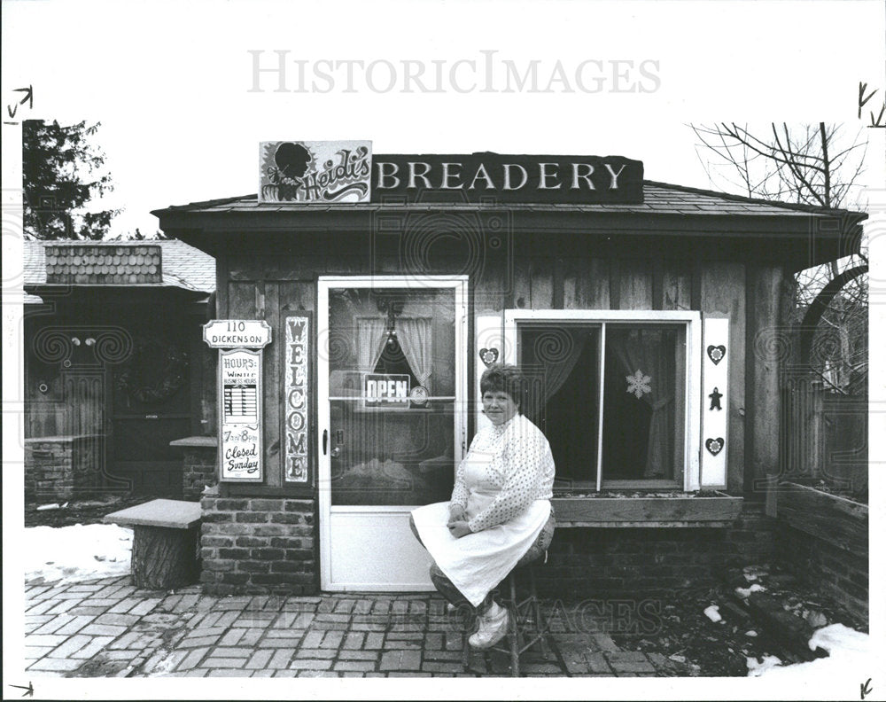 1992 Press Photo Heidi Murphy, owner of Heidi&#39;s Breader - Historic Images