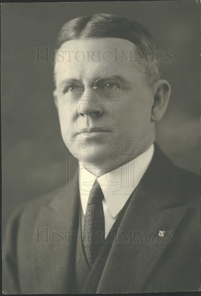 1925 Wilher F Denious Black Coat Spectacles-Historic Images