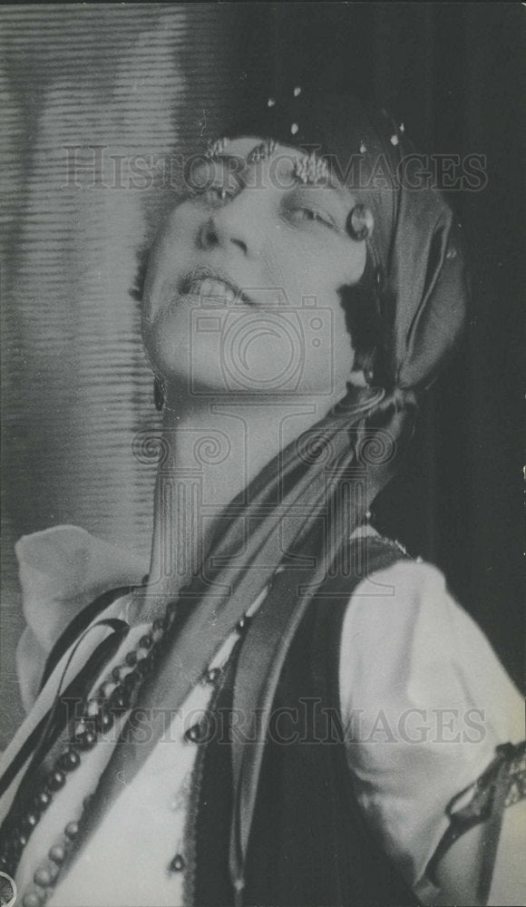 Press Photo De Selva Ruby - Historic Images