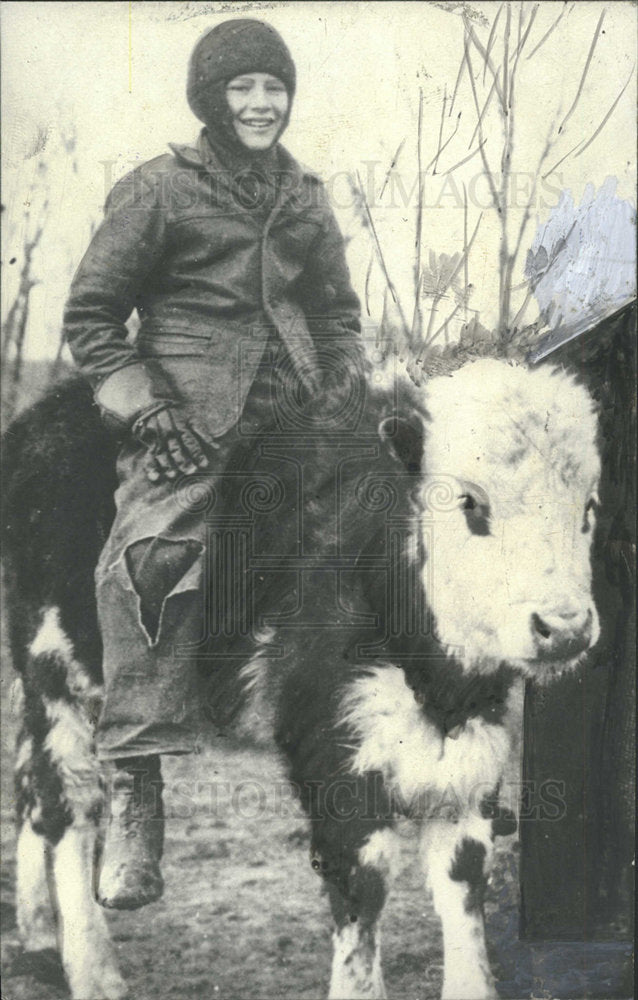 1943 Press Photo Caption missing. - Historic Images