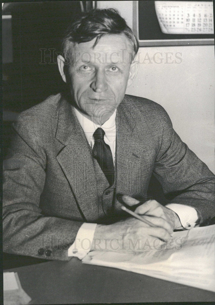 Rep.Clare E.Hoffman, with a plan to revise Wagner Act. - Historic Images