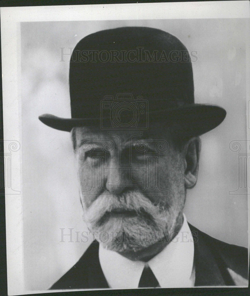 1937 Press Photo Charles Evans Hughes Lawyer Staesman - Historic Images