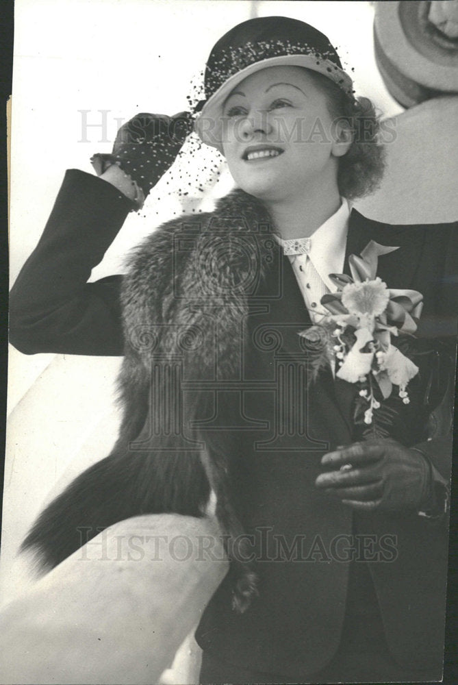 Press Photo Hildegarde American Cabaret Singer - Historic Images