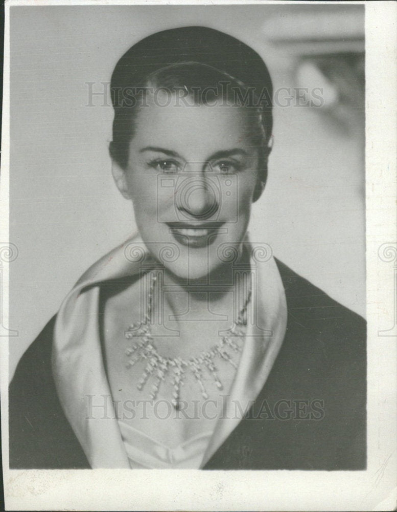 1955 Beaterice Lillie Actress - Historic Images