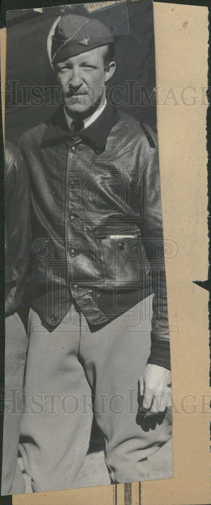 Press Photo Capt Ross Hoyt - Historic Images