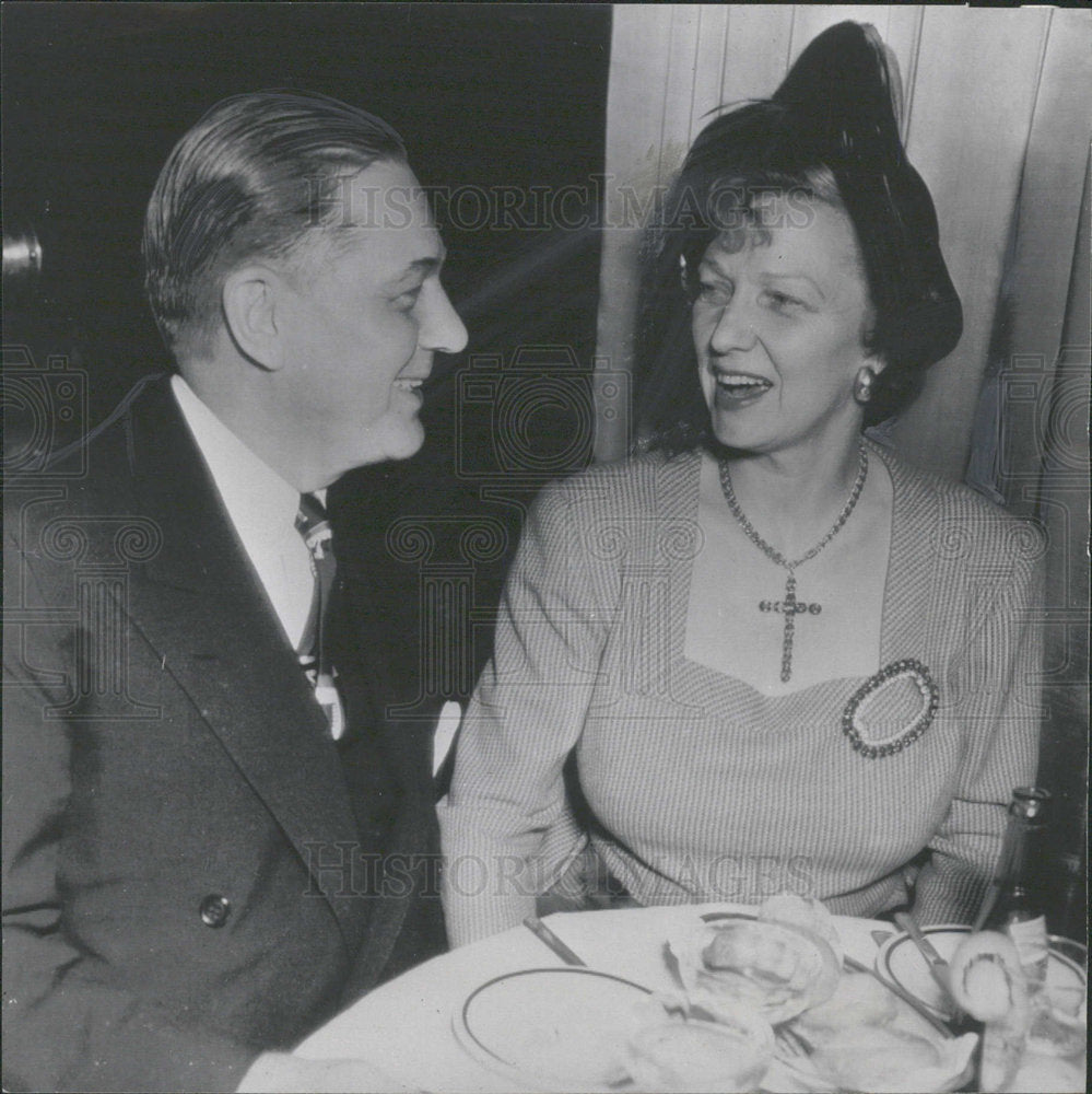 1946 Press Photo George Enzinger Chicago Castle Irene - Historic Images