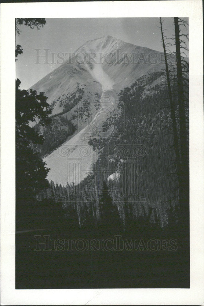 Press Photo Frank Gimlet Hermit Arbor Village Back Low - Historic Images