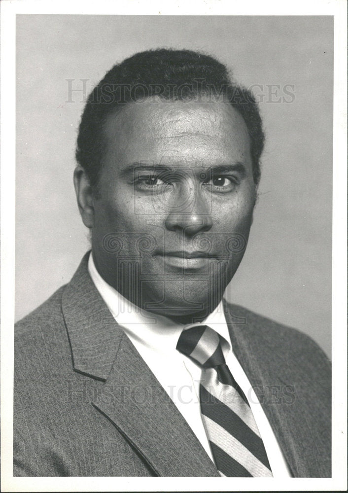 1987 Press Photo Bruce Bond Executive  - Historic Images