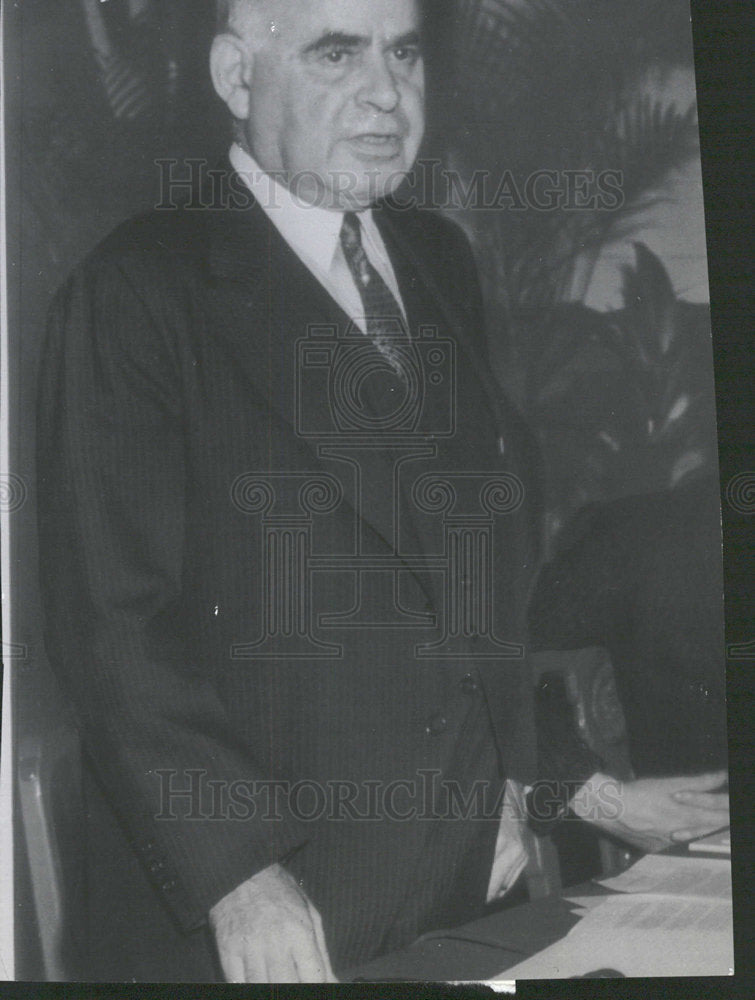 1946 Press Photo Rehabilitation Administration Herbert  - Historic Images