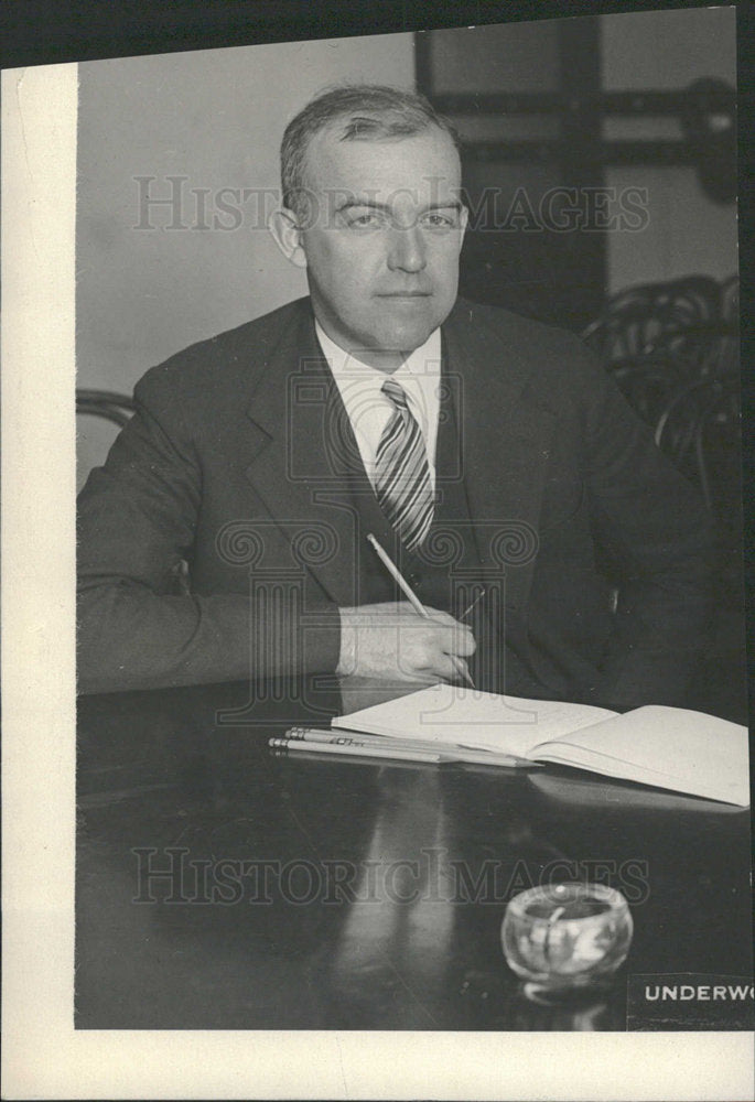 1937 Press Photo Asst Secretary of Commerce MacCracken - Historic Images