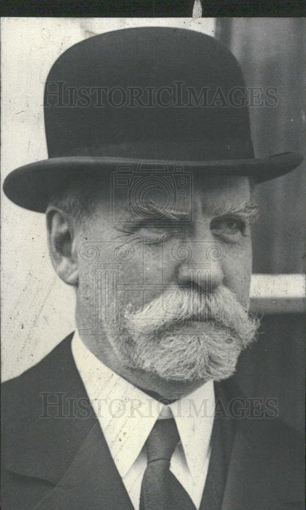 Details not clear. Nothing posted. - Historic Images