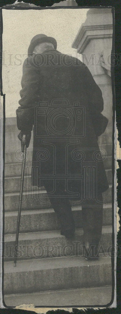 Press Photo Charles James Hughes English Footballer - Historic Images