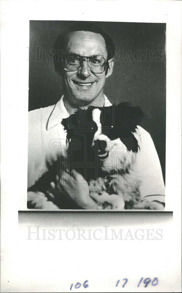 1987 Press Photo Piano art Alva Barnes dog Joy - Historic Images