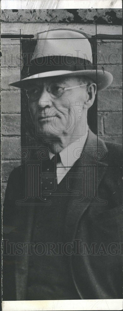 1942 Press Photo Arthur Brady Pueblo police Garegeman - Historic Images