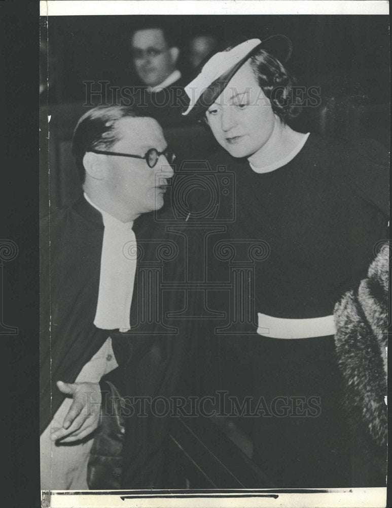 1937 Press Photo MAGDA FONTAGE PARIS POLICE COURT - Historic Images