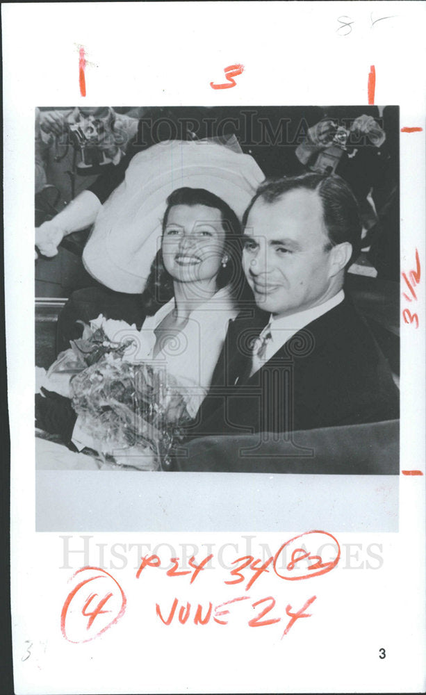 1979 Press Photo Actress Hayworth Leaving Wedding - Historic Images