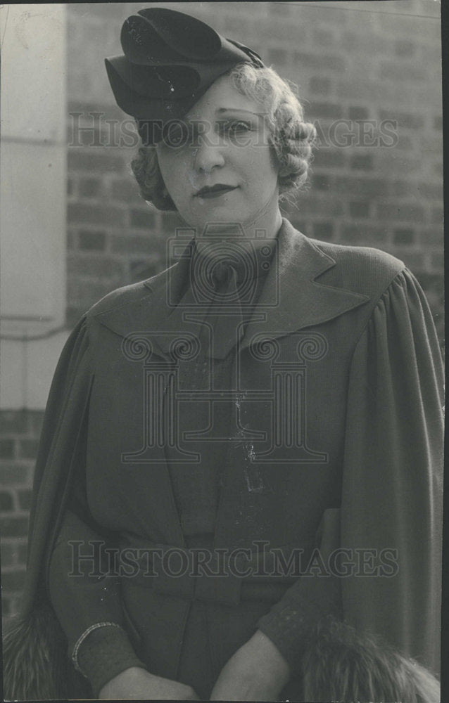 1936 Press Photo State Sen Wife Hirschfield Holidays - Historic Images
