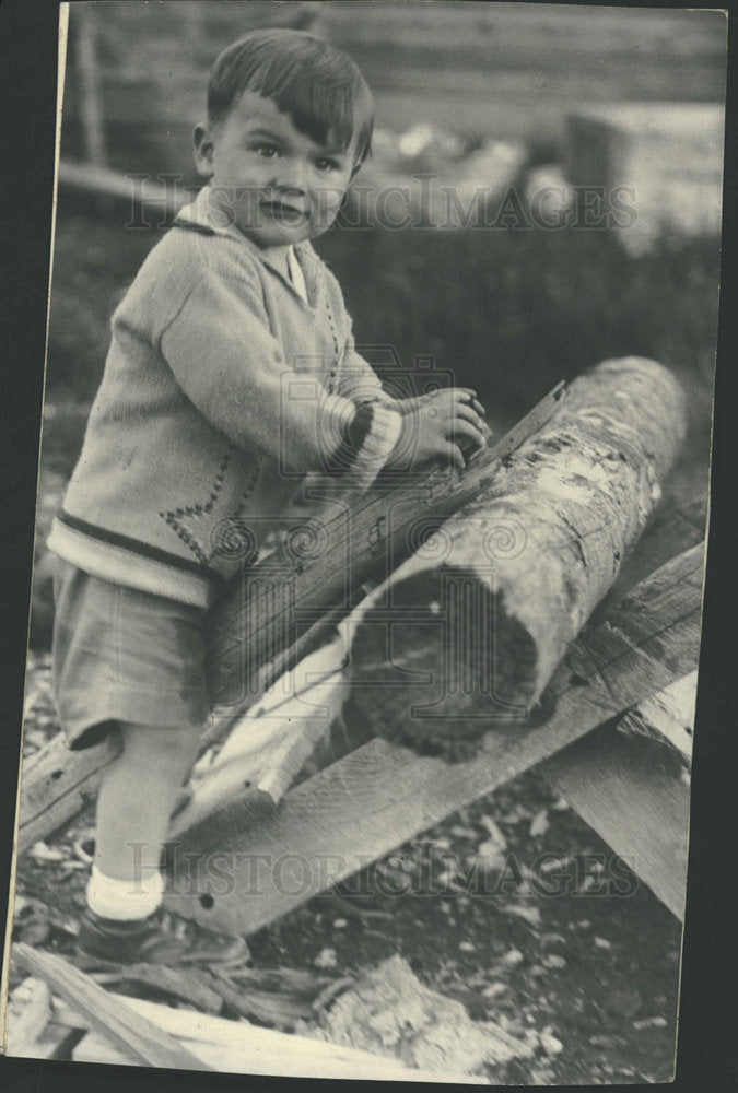 1930 Everett Young Holland  - Historic Images