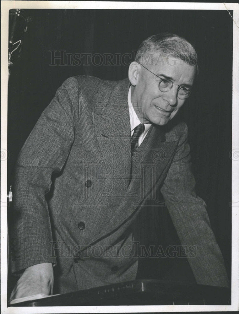 1942 Press Photo Dr. M.F. Coolbough Chemistry Professor - Historic Images