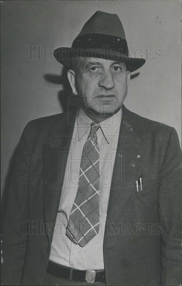 1939 Press Photo Coal Mine Inspector Allen Man Suit Tie - Historic Images