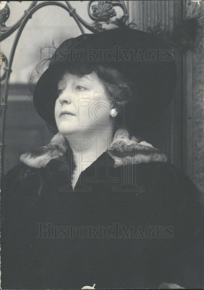 1918 Press Photo Mrs. Edward Leach of New York City - Historic Images