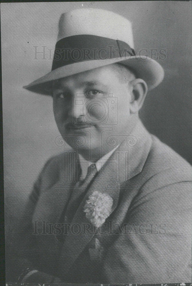 1935 Press Photo Harry G. Liebharat - Historic Images