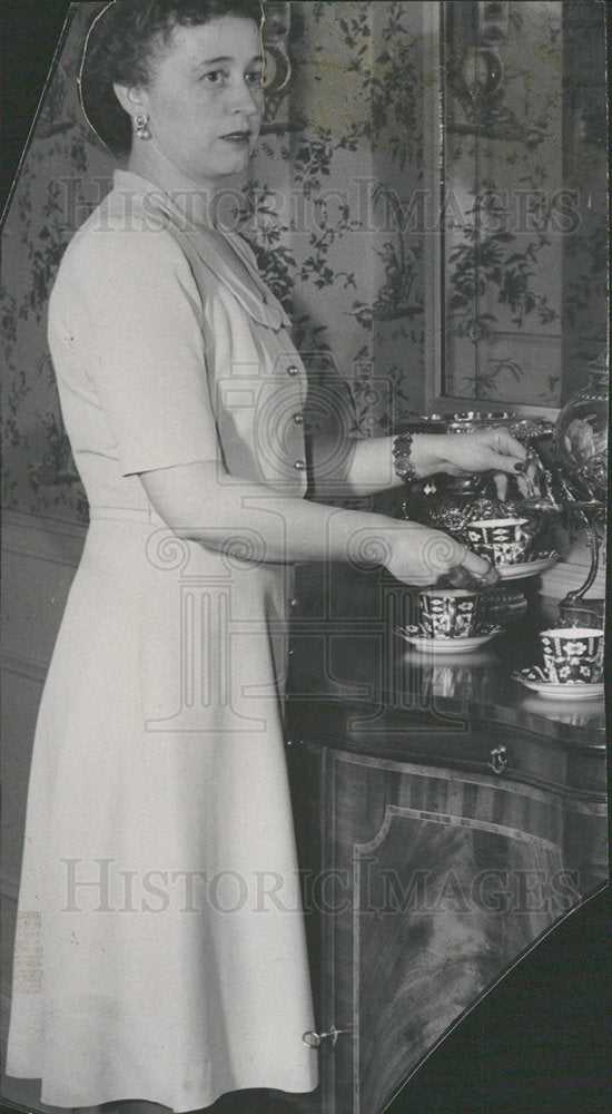 1944 Press Photo Mrs. H.F. Klock  - Historic Images
