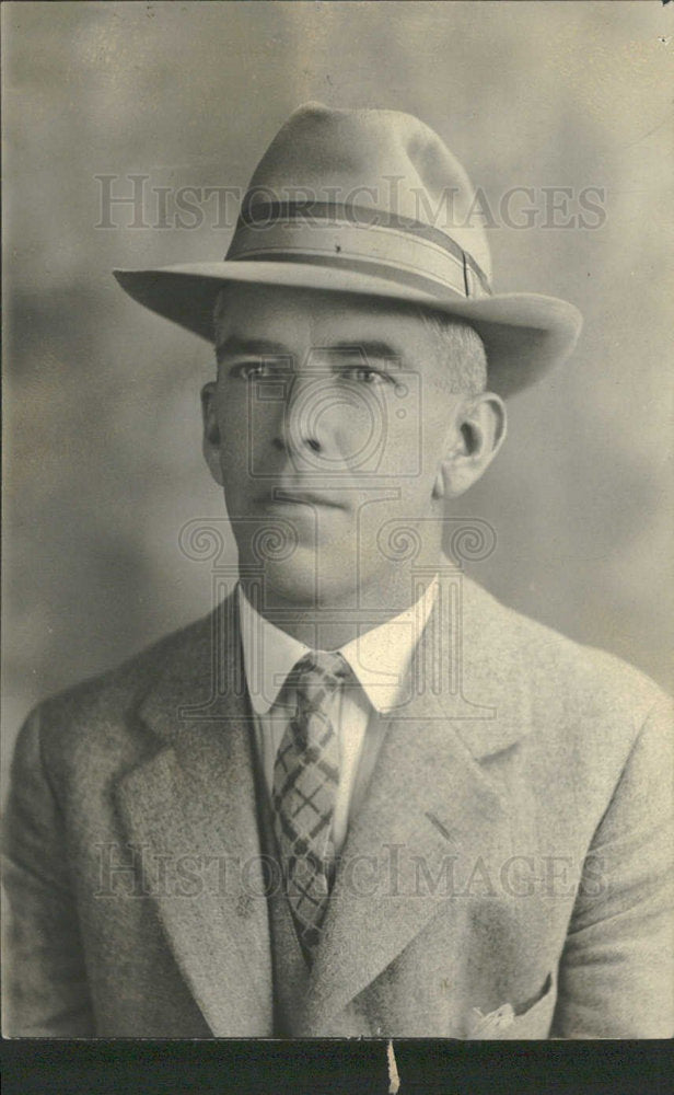 1930, Ray Lanyon Editor Daily Time Suit Tie - RRY27717 - Historic Images