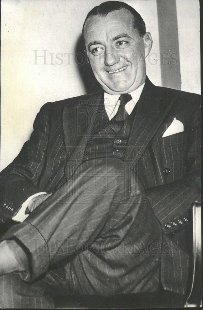 1937 Press Photo Goode Husband Smiling Despite Cheating - Historic Images