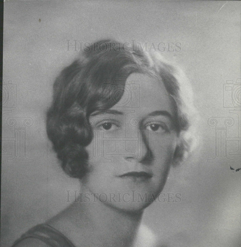 1930 Dorothy Dodge, Close Caption-Historic Images