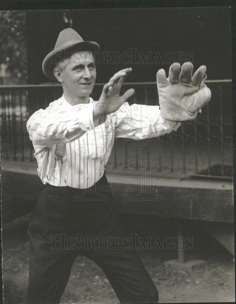 Press Photo Doctor Gengenbach Wearing Baseball Glove - Historic Images