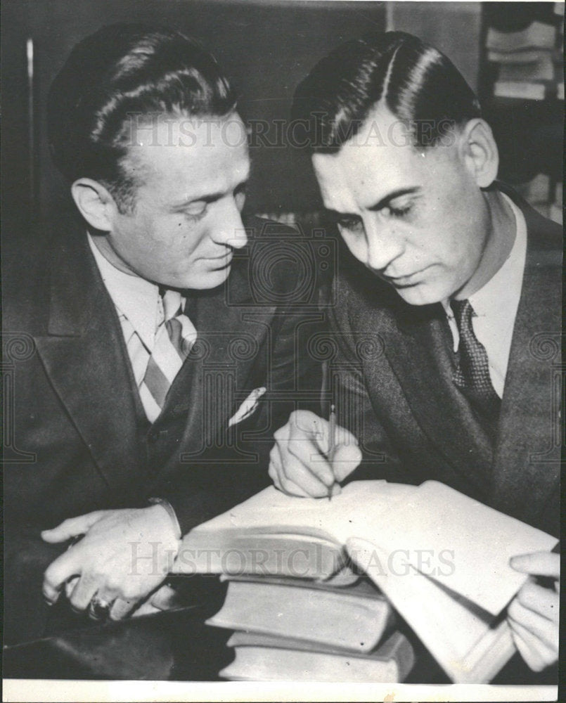 1935 Press Photo Clarence Frechette JP Sweeney Lawyer - Historic Images