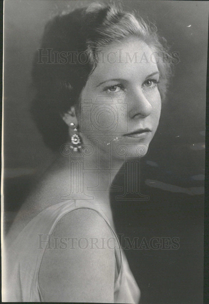 1934 Press Photo Miss Long to be presented at Court - Historic Images