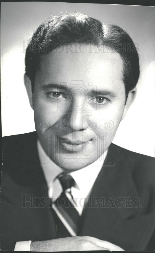 1946 Press Photo Igor Gorin Austrian Musician Teacher - Historic Images