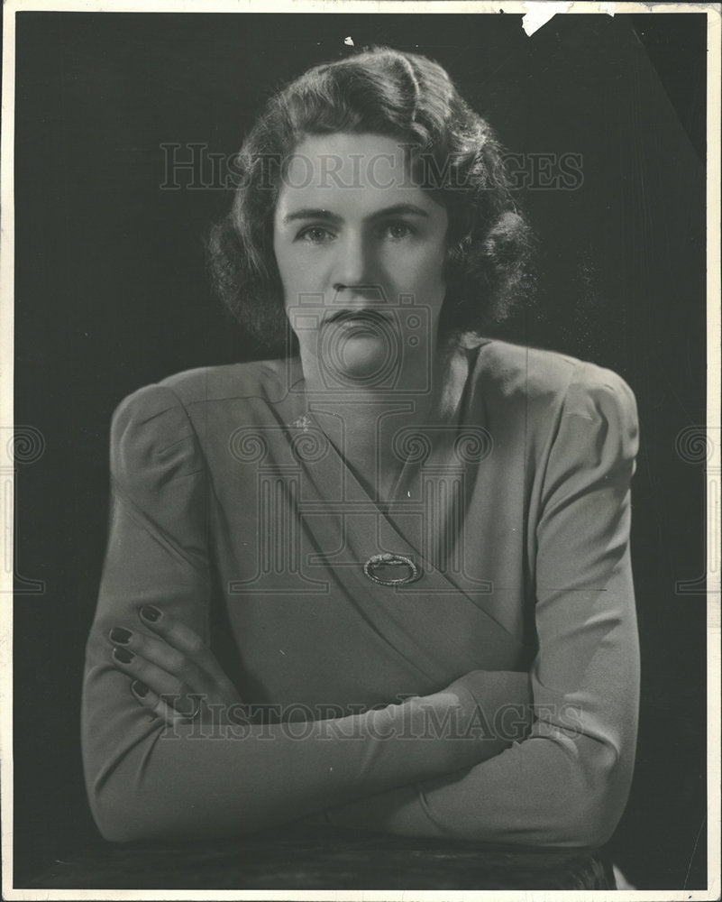 1942 Press Photo Mrs. James Rae Aneill Jr. Shown Here - Historic Images