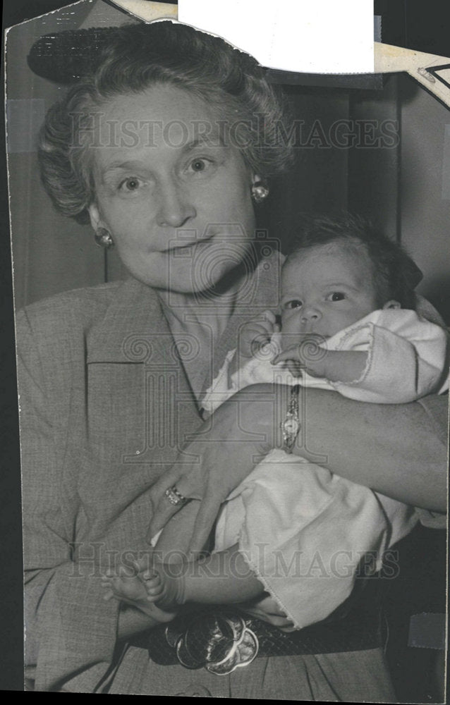 1945 Press Photo Mrs Charles J Lowen Royal Socialite - Historic Images